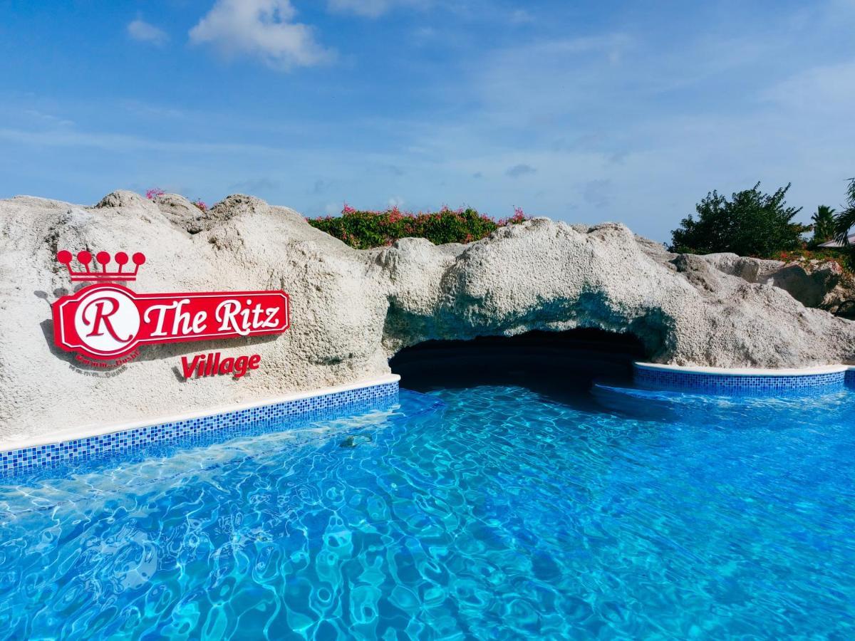The Ritz Hostel Willemstad Exterior photo