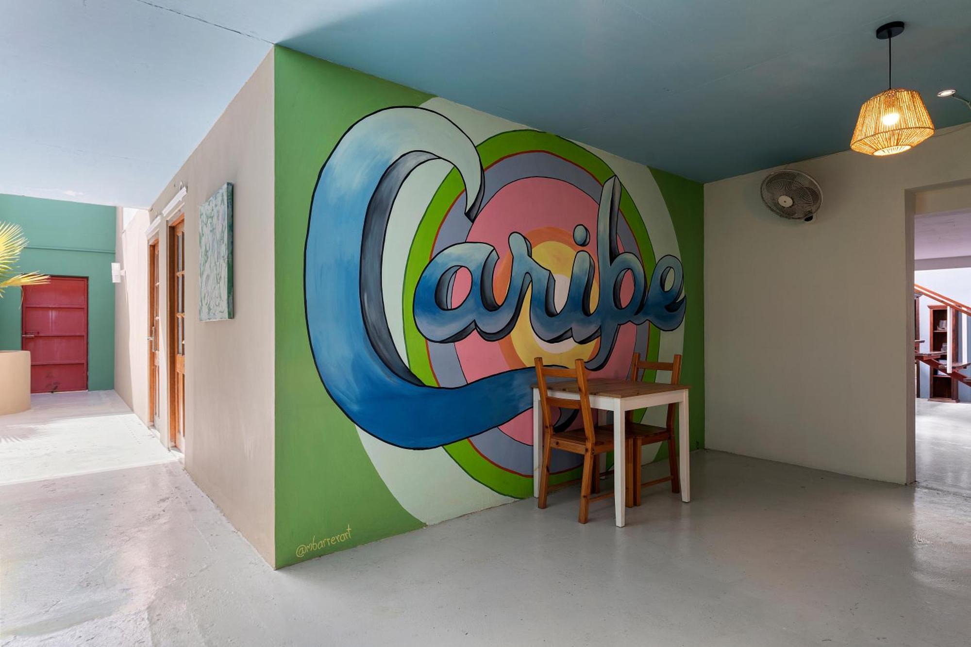 The Ritz Hostel Willemstad Exterior photo