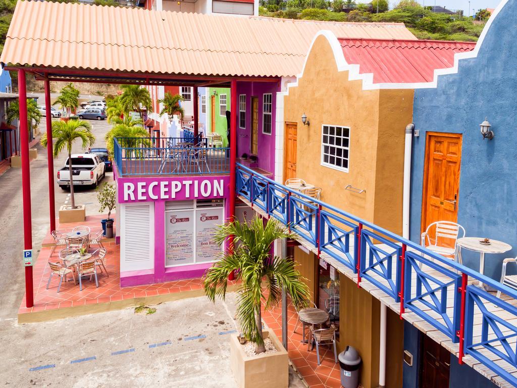 The Ritz Hostel Willemstad Exterior photo